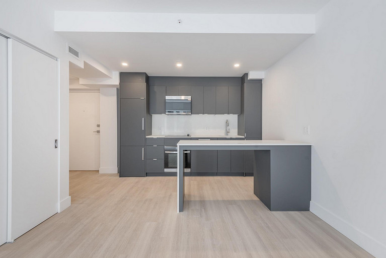 3477 Drummond