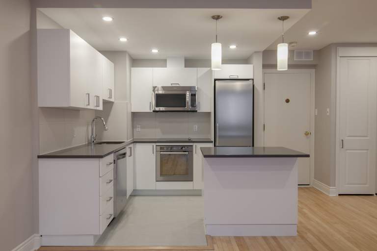 3495 Rue de la Montagne
